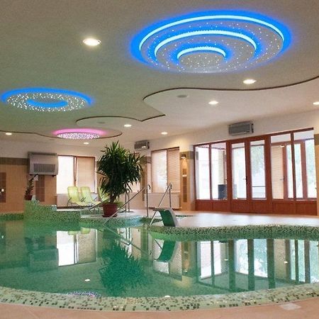 Ferienwohnung Bornemisza Kuria Tiszabecs Exterior foto