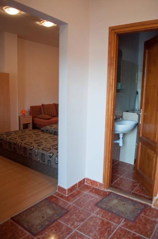 Ferienwohnung Bornemisza Kuria Tiszabecs Exterior foto
