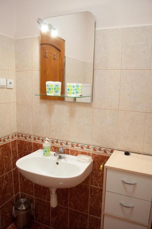 Ferienwohnung Bornemisza Kuria Tiszabecs Exterior foto